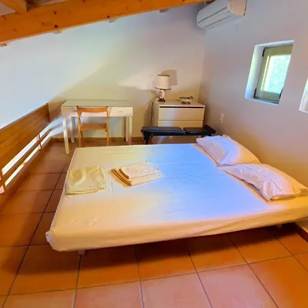 Askalosia Сasa de vacaciones Agios Georgios Lichados (Istiaia-Aidipsos)